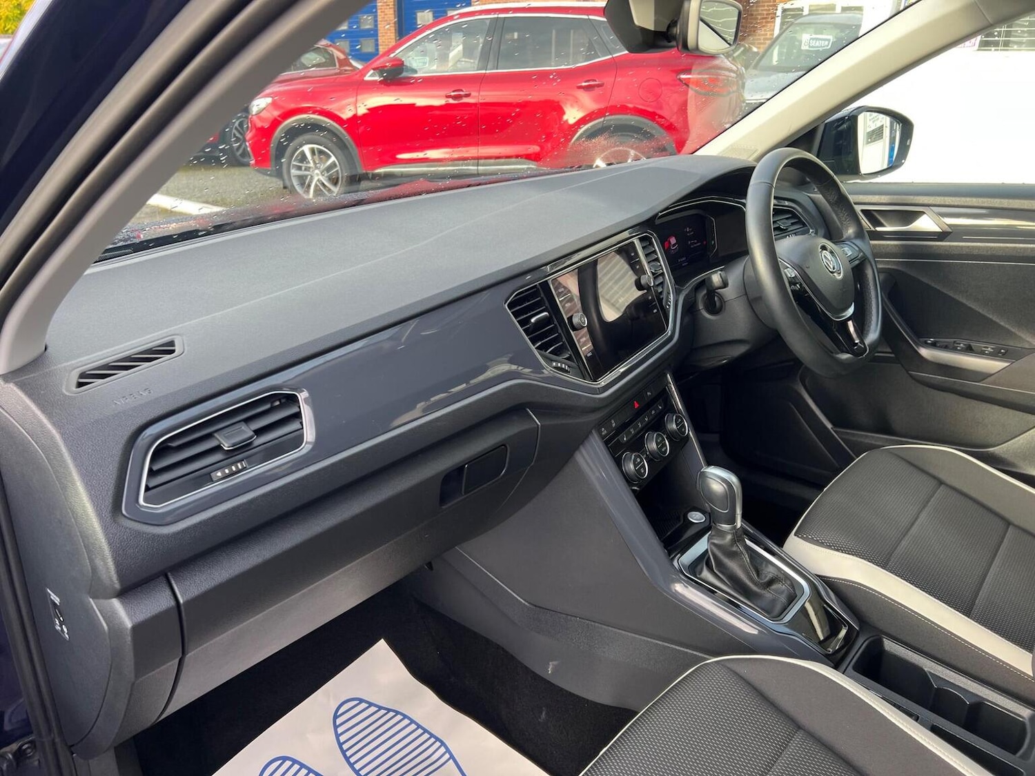 Used Volkswagen T-Roc 2019 for sale - 76374171: Photo 30
