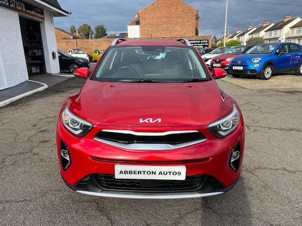 Used Kia Stonic 2022 for sale - 74543241: Photo 2