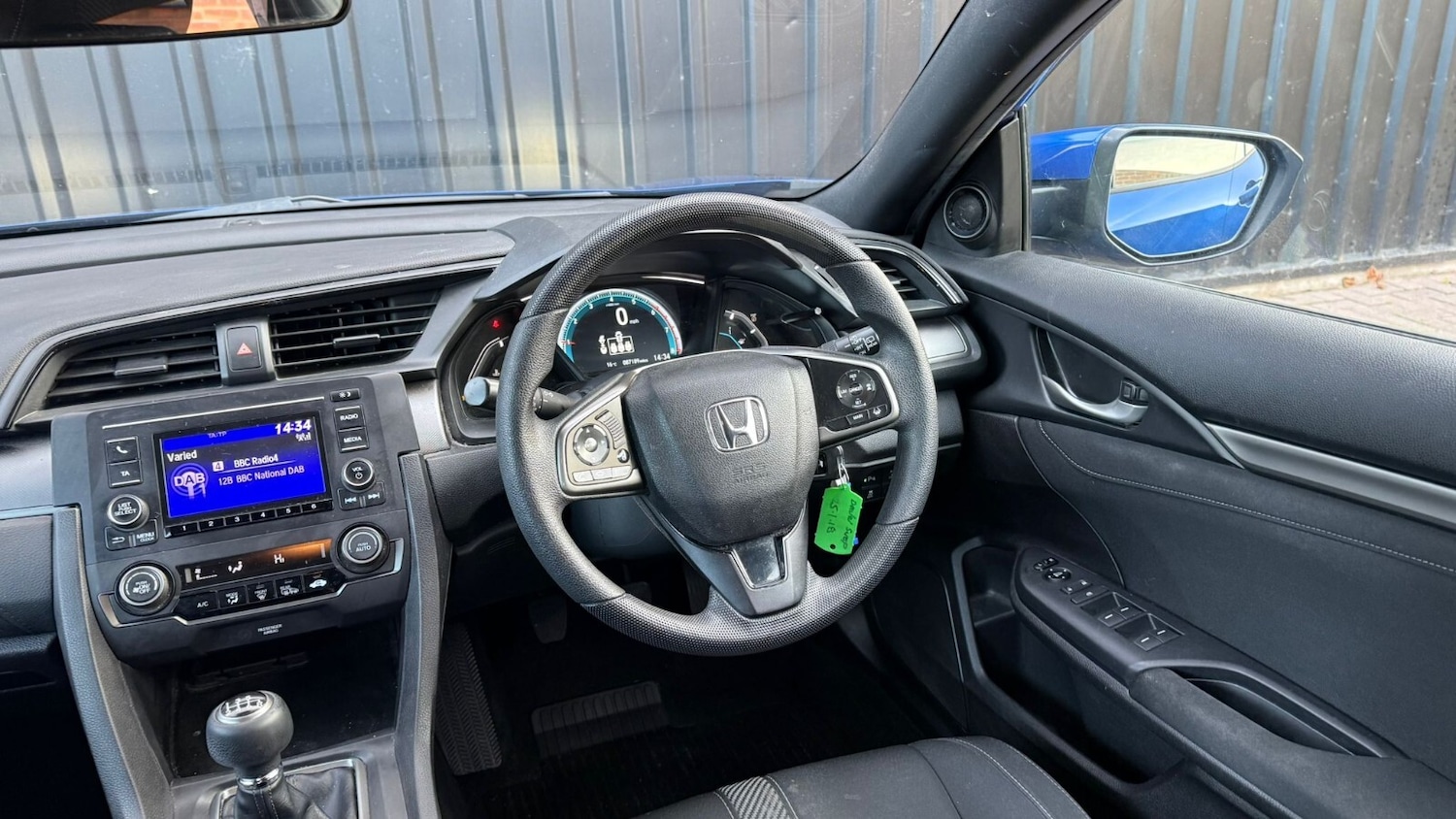 Used Honda Civic 2018 for sale - 76575177: Photo 17