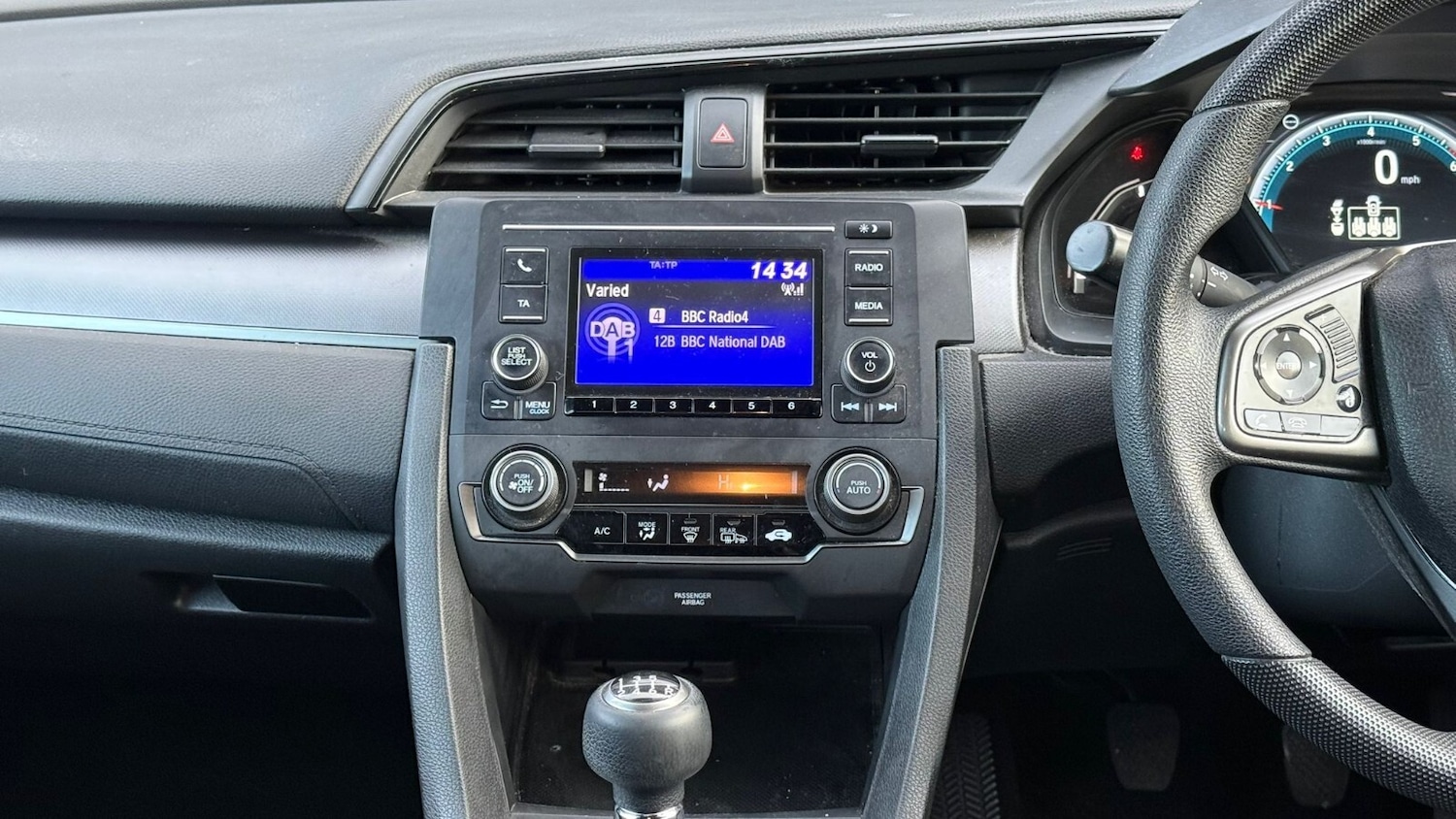 Used Honda Civic 2018 for sale - 76575177: Photo 20