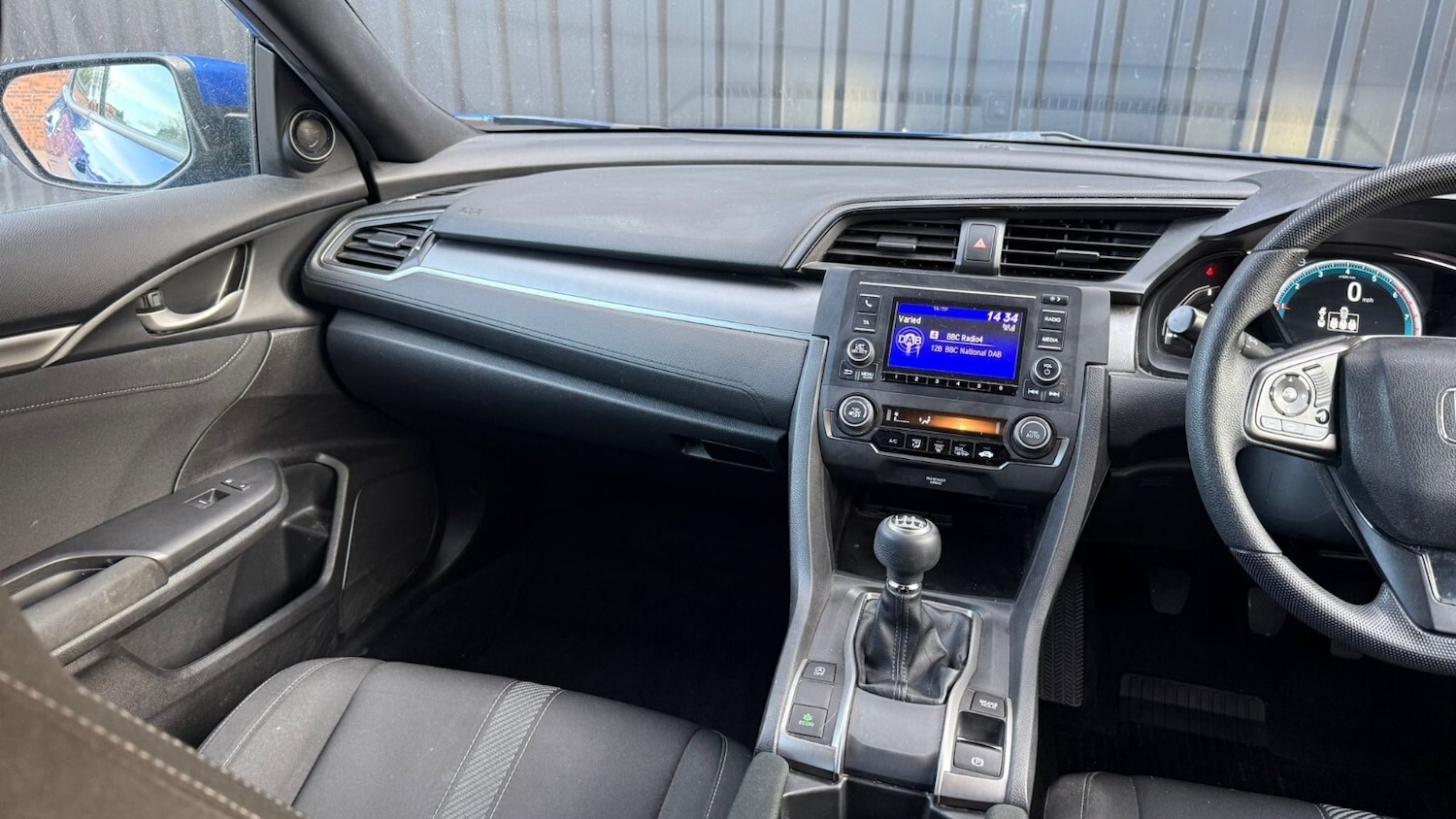 Used Honda Civic 2018 for sale - 76575177: Photo 23