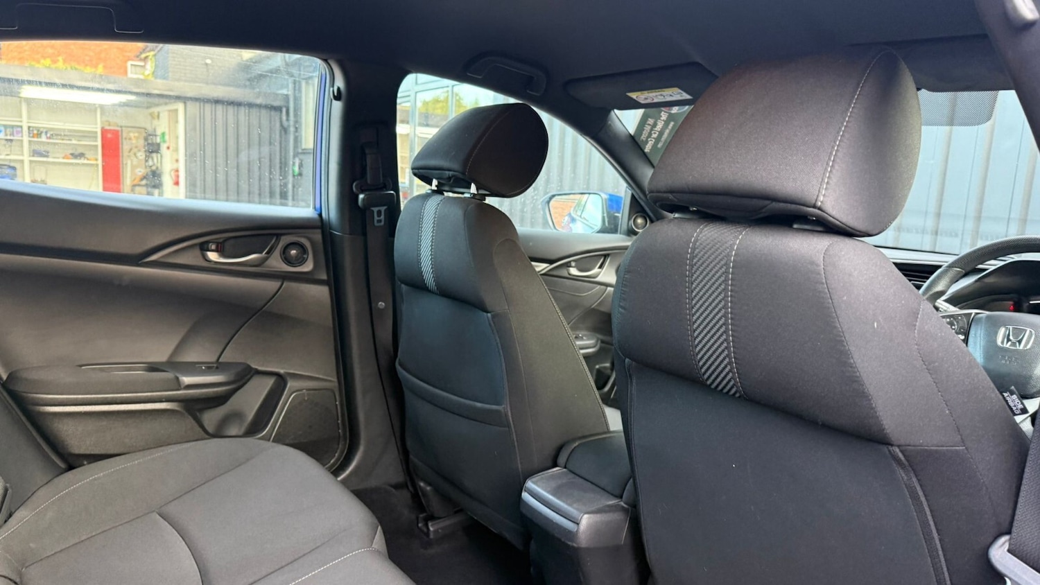 Used Honda Civic 2018 for sale - 76575177: Photo 29