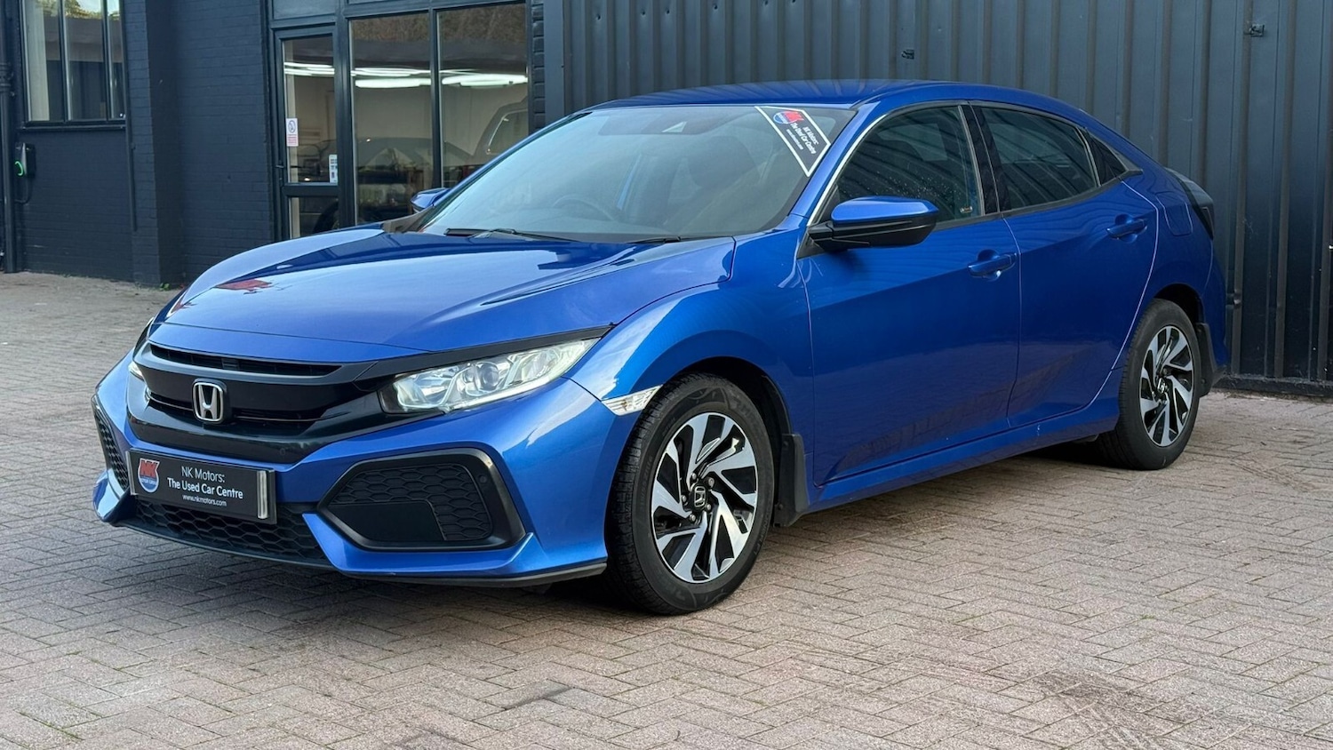 Used Honda Civic 2018 for sale - 76575177: Photo 4