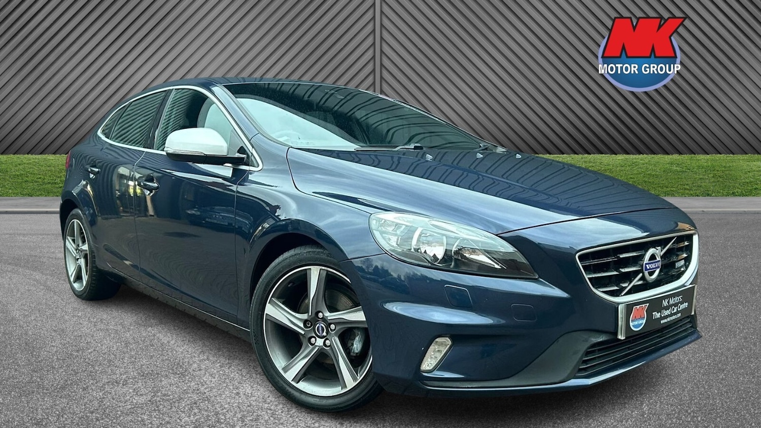 Used Volvo V40 2014 for sale - 76888693: Photo 1