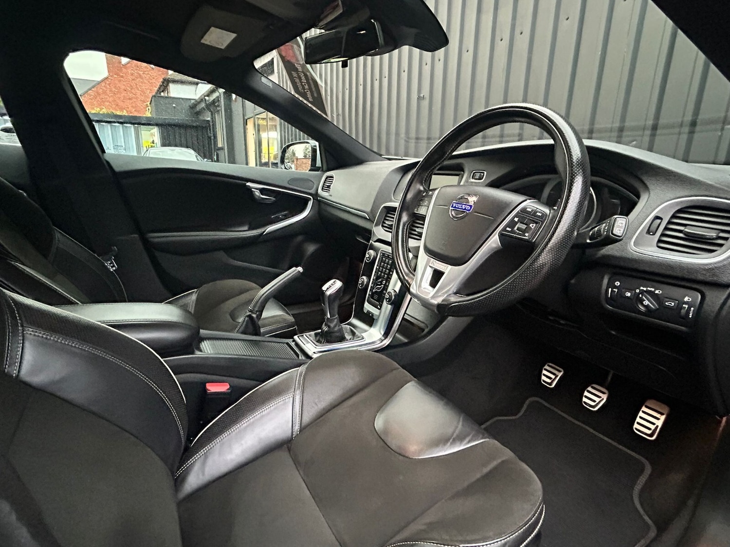 Used Volvo V40 2014 for sale - 76888693: Photo 14