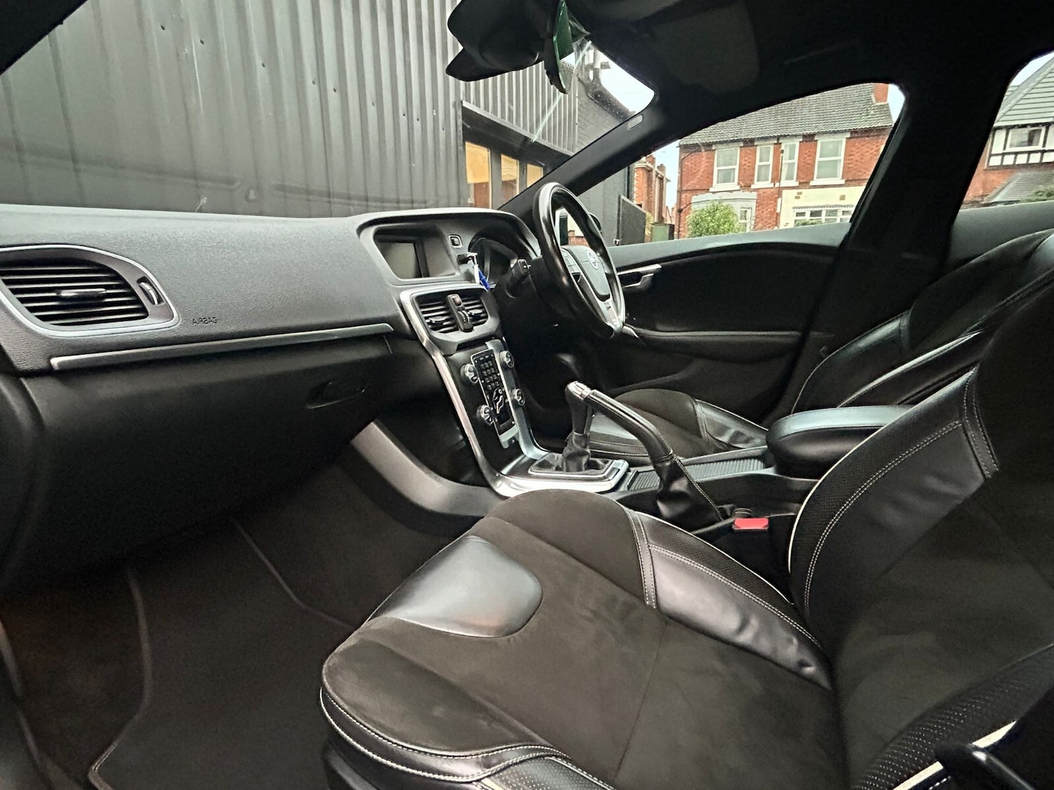 Used Volvo V40 2014 for sale - 76888693: Photo 15