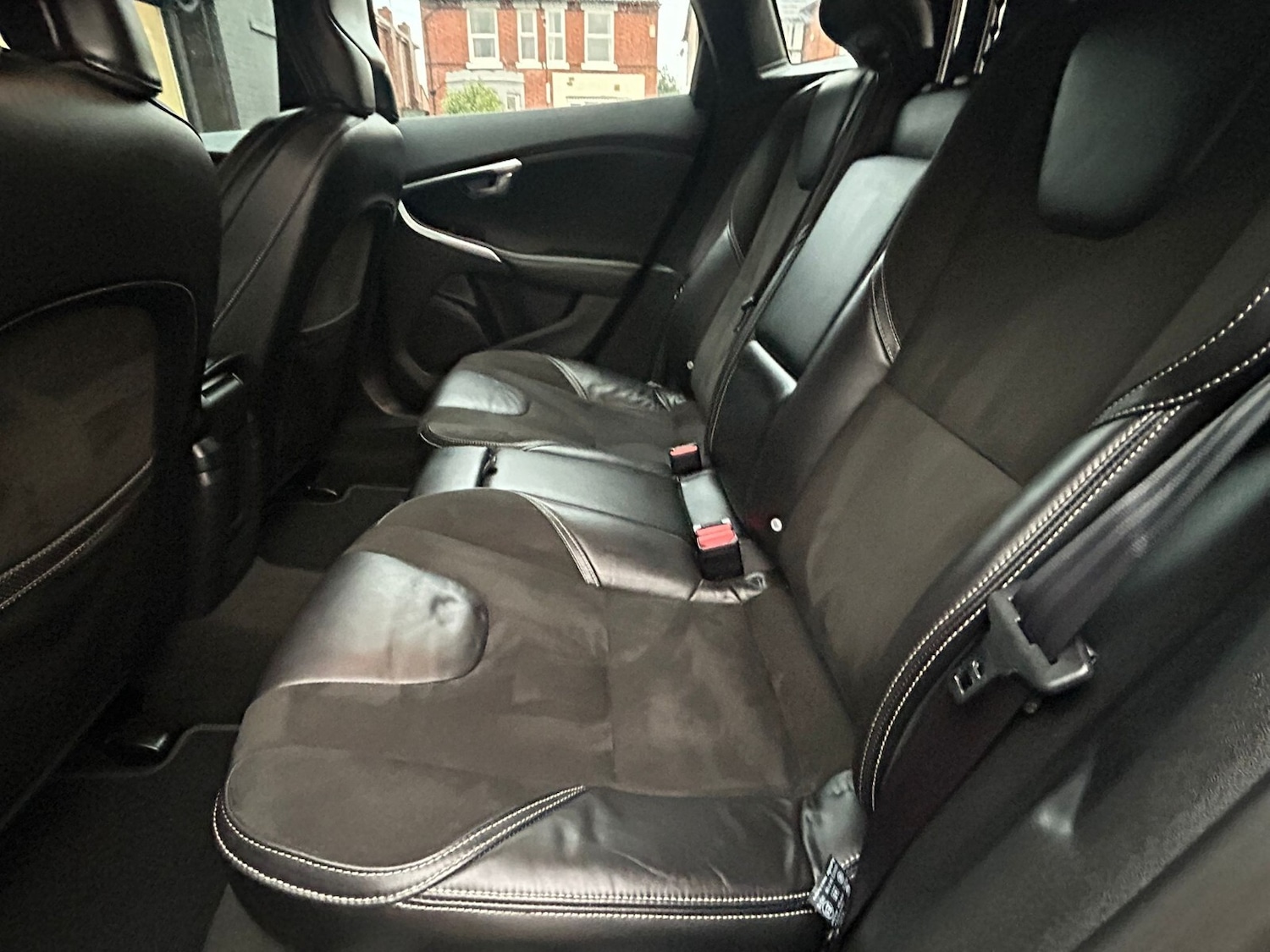 Used Volvo V40 2014 for sale - 76888693: Photo 16