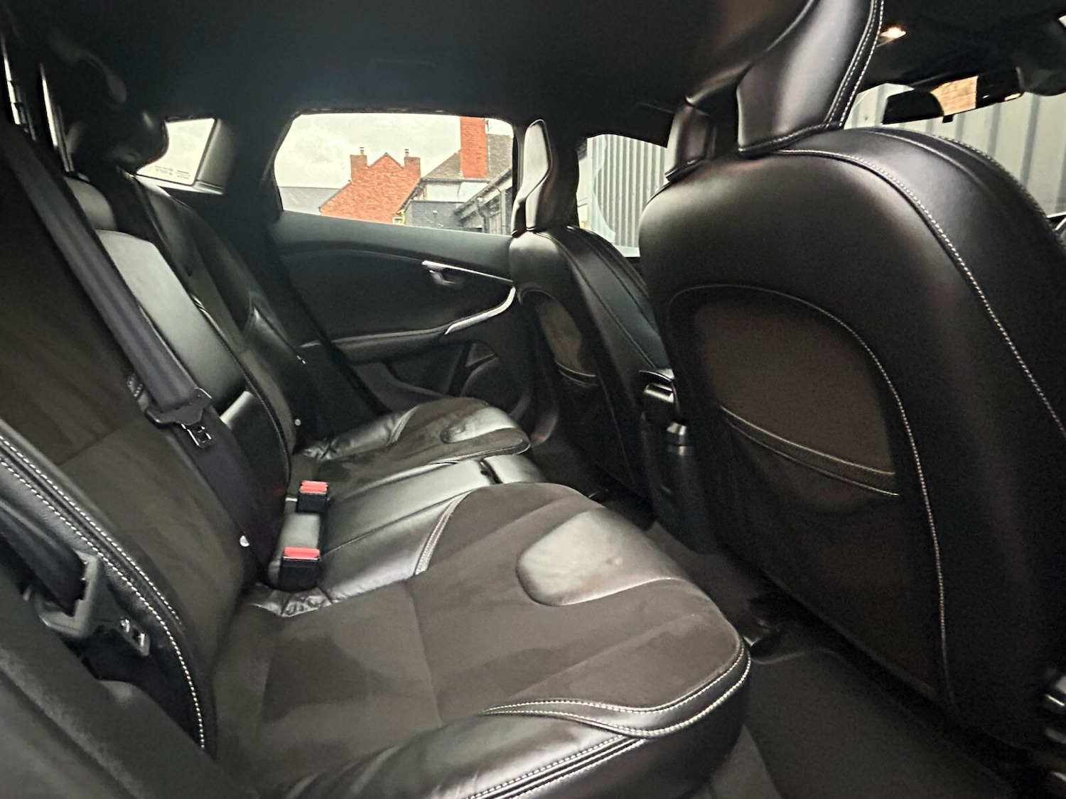 Used Volvo V40 2014 for sale - 76888693: Photo 19