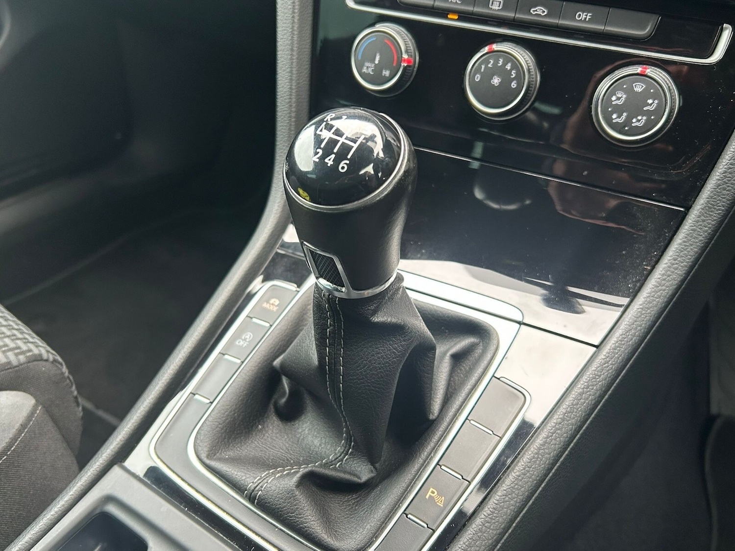 Used Volkswagen Golf 2019 for sale - 76773165: Photo 30