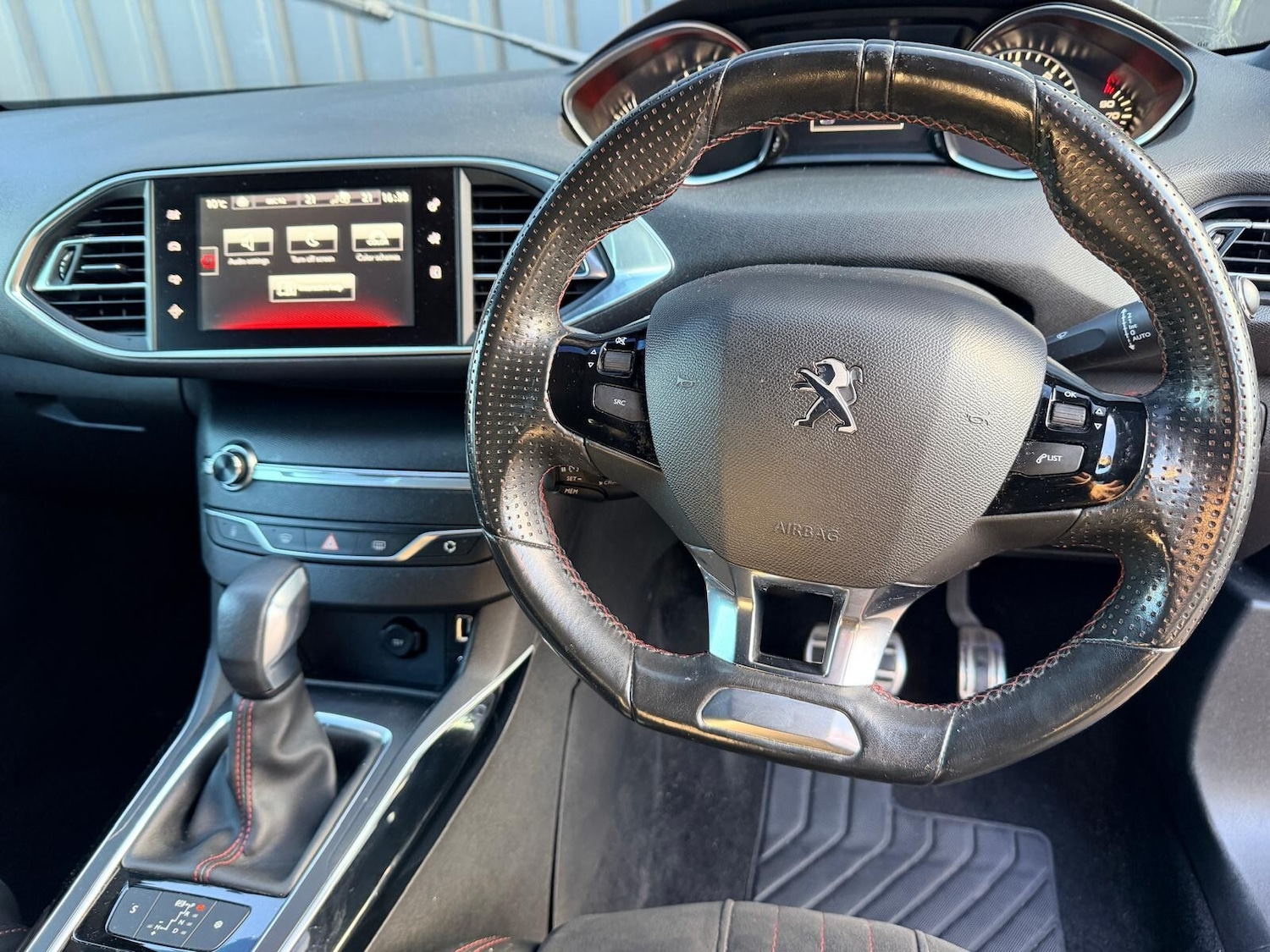 Used Peugeot 308 2015 for sale - 76372864: Photo 37