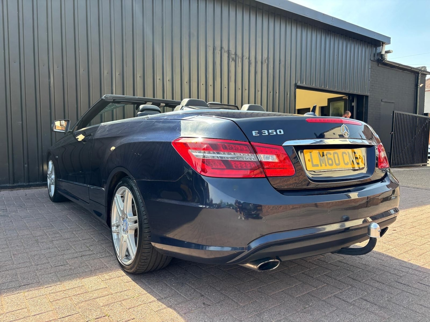 Used Mercedes-Benz E Class 2010 for sale - 76297289: Photo 12