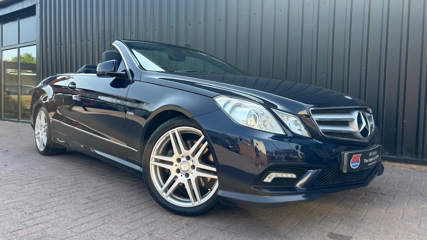 Used Mercedes-Benz E Class 2010 for sale - 76297289: Photo 2