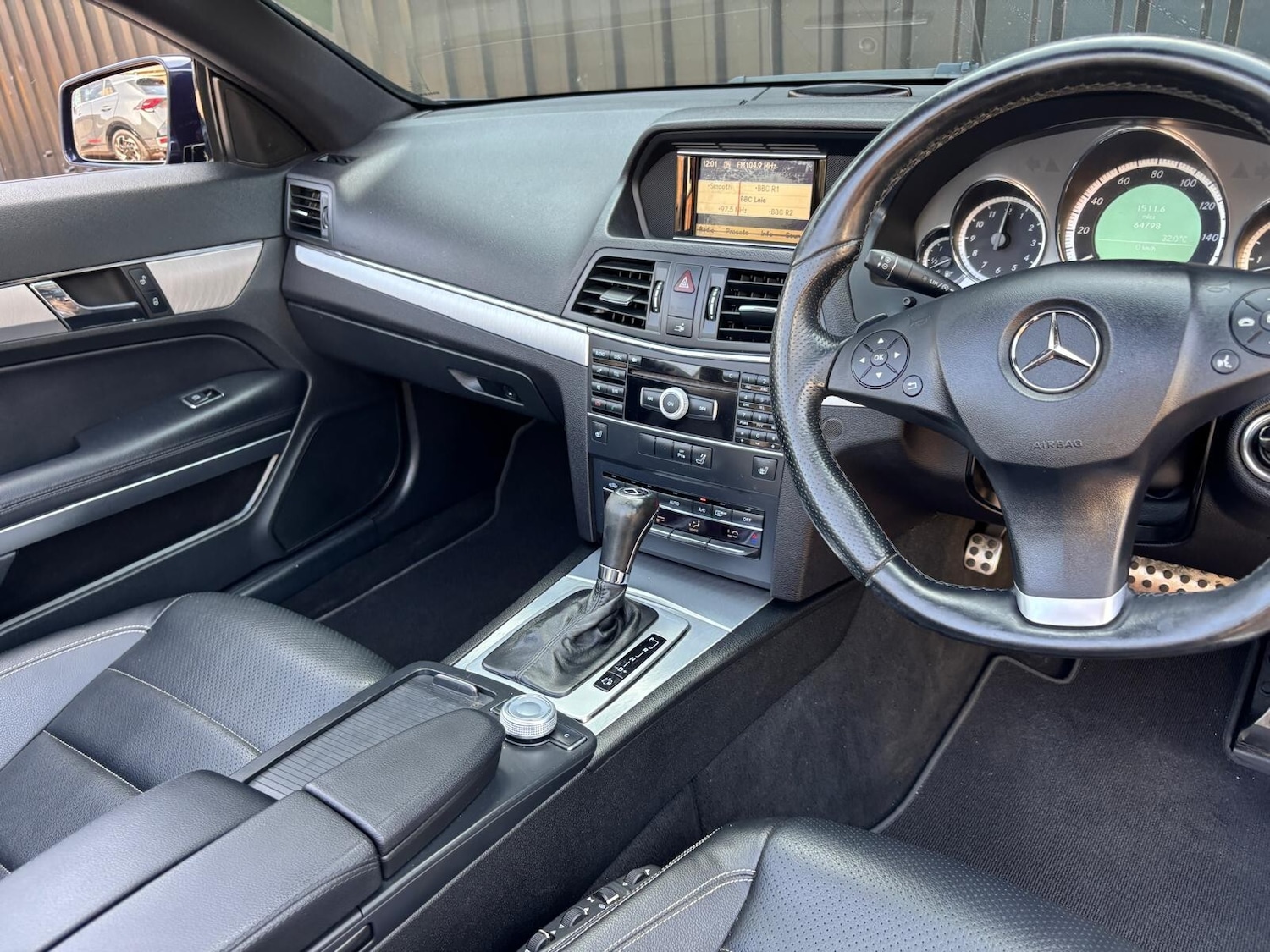 Used Mercedes-Benz E Class 2010 for sale - 76297289: Photo 21
