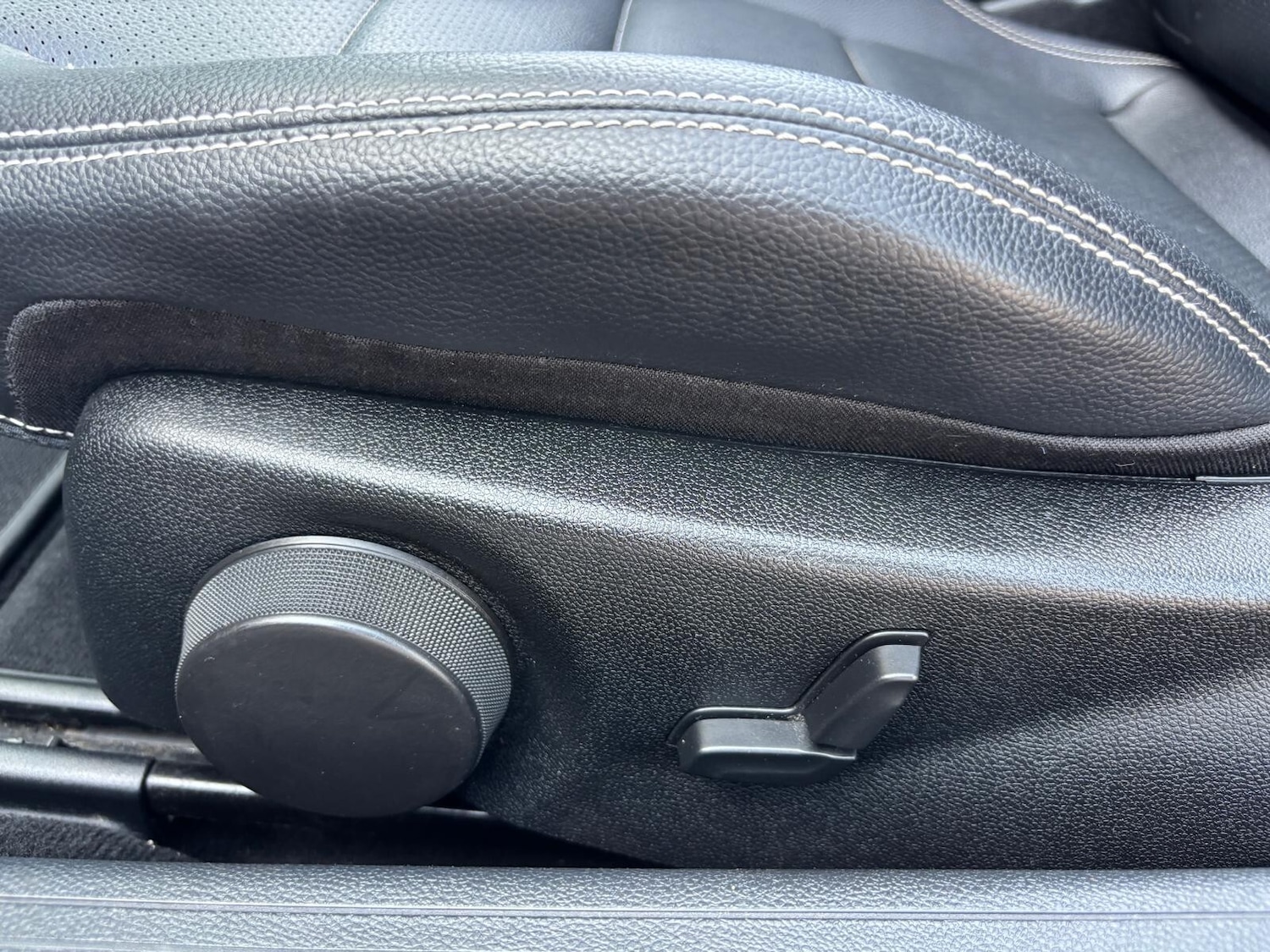 Used Mercedes-Benz E Class 2010 for sale - 76297289: Photo 30