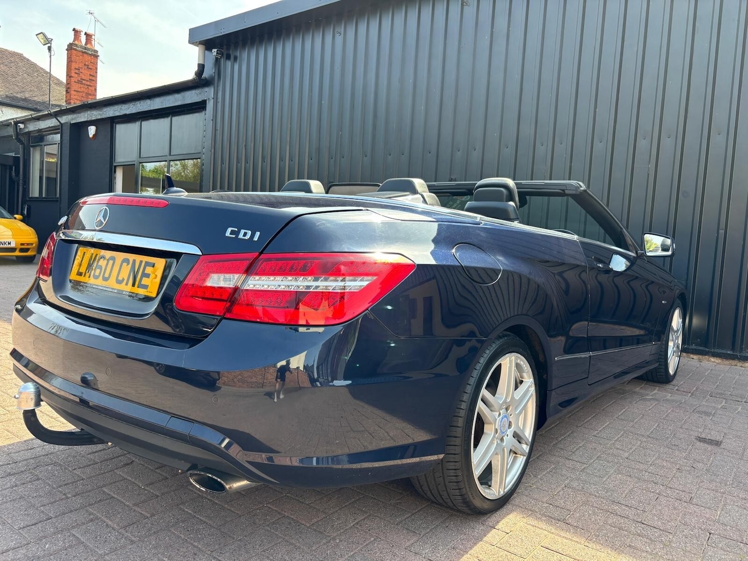 Used Mercedes-Benz E Class 2010 for sale - 76297289: Photo 5