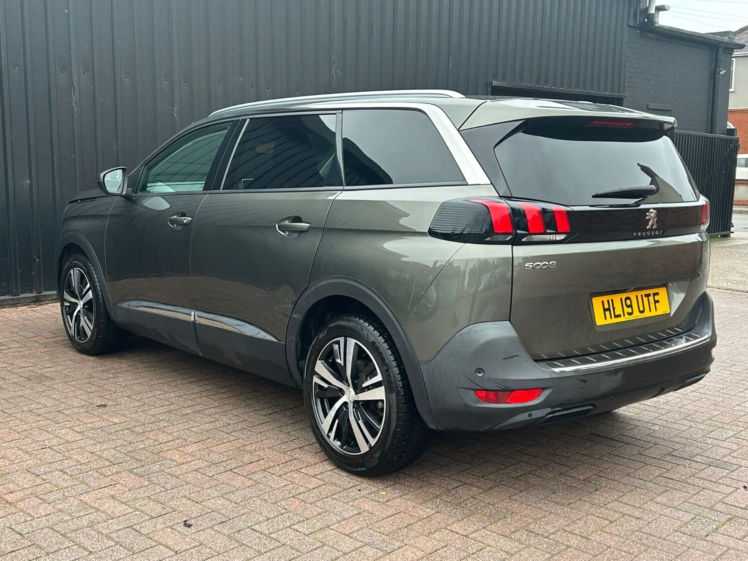 Used Peugeot 5008 2019 for sale - 76589897: Photo 10