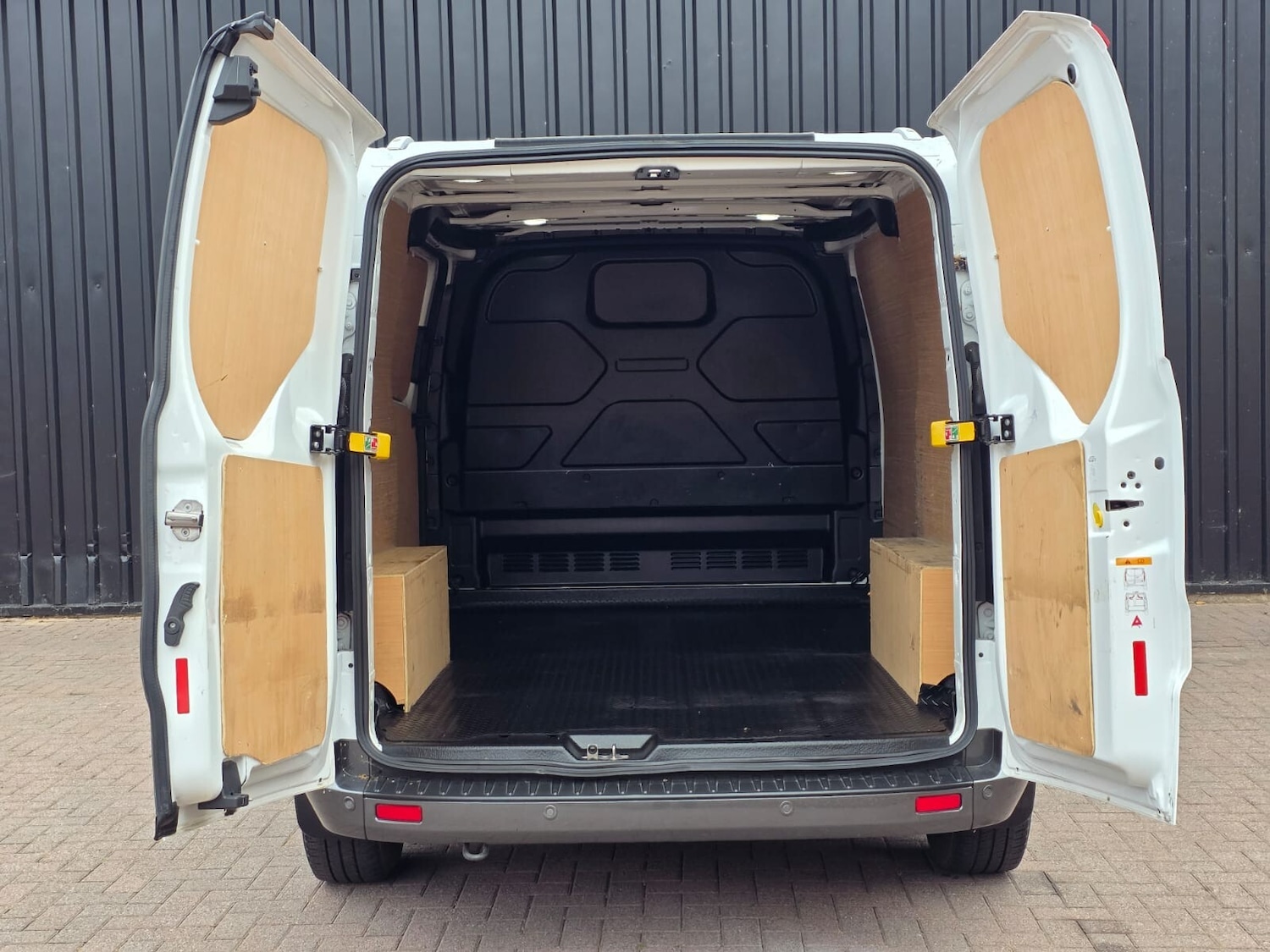 Used Ford Transit Custom 2021 for sale - 74207669: Photo 11