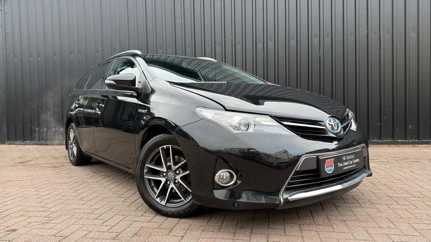 Used Toyota Auris 2014 for sale - 76623530: Photo 2