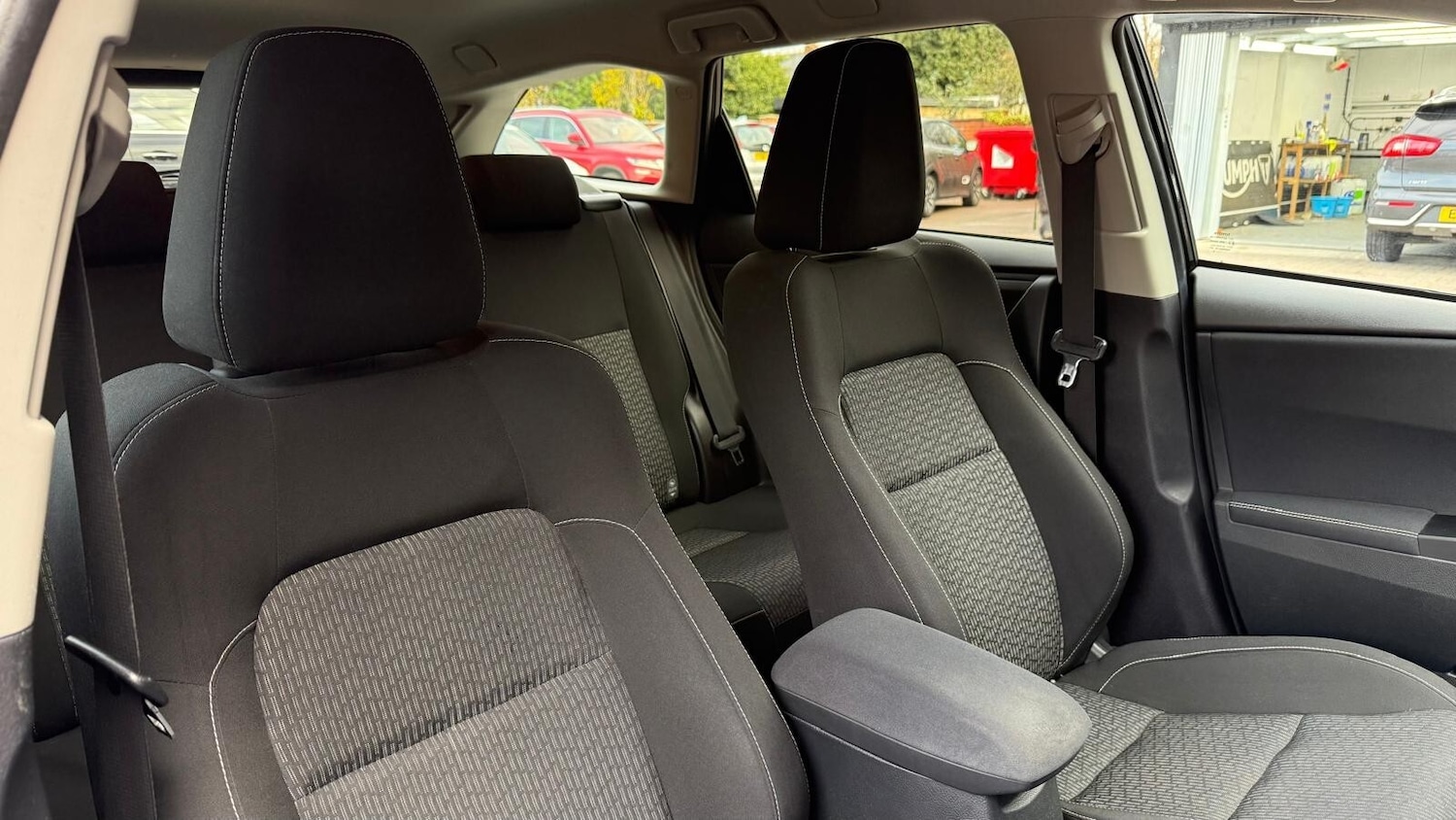 Used Toyota Auris 2014 for sale - 76623530: Photo 23