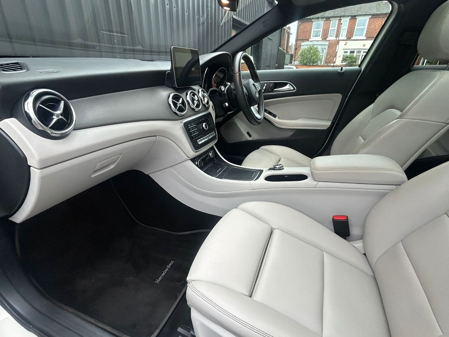 Used Mercedes-Benz GLA 2017 for sale - 77013011: Photo 19