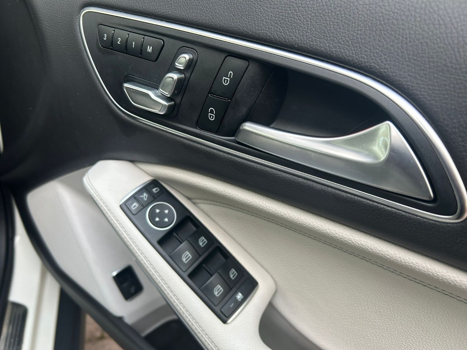 Used Mercedes-Benz GLA 2017 for sale - 77013011: Photo 26