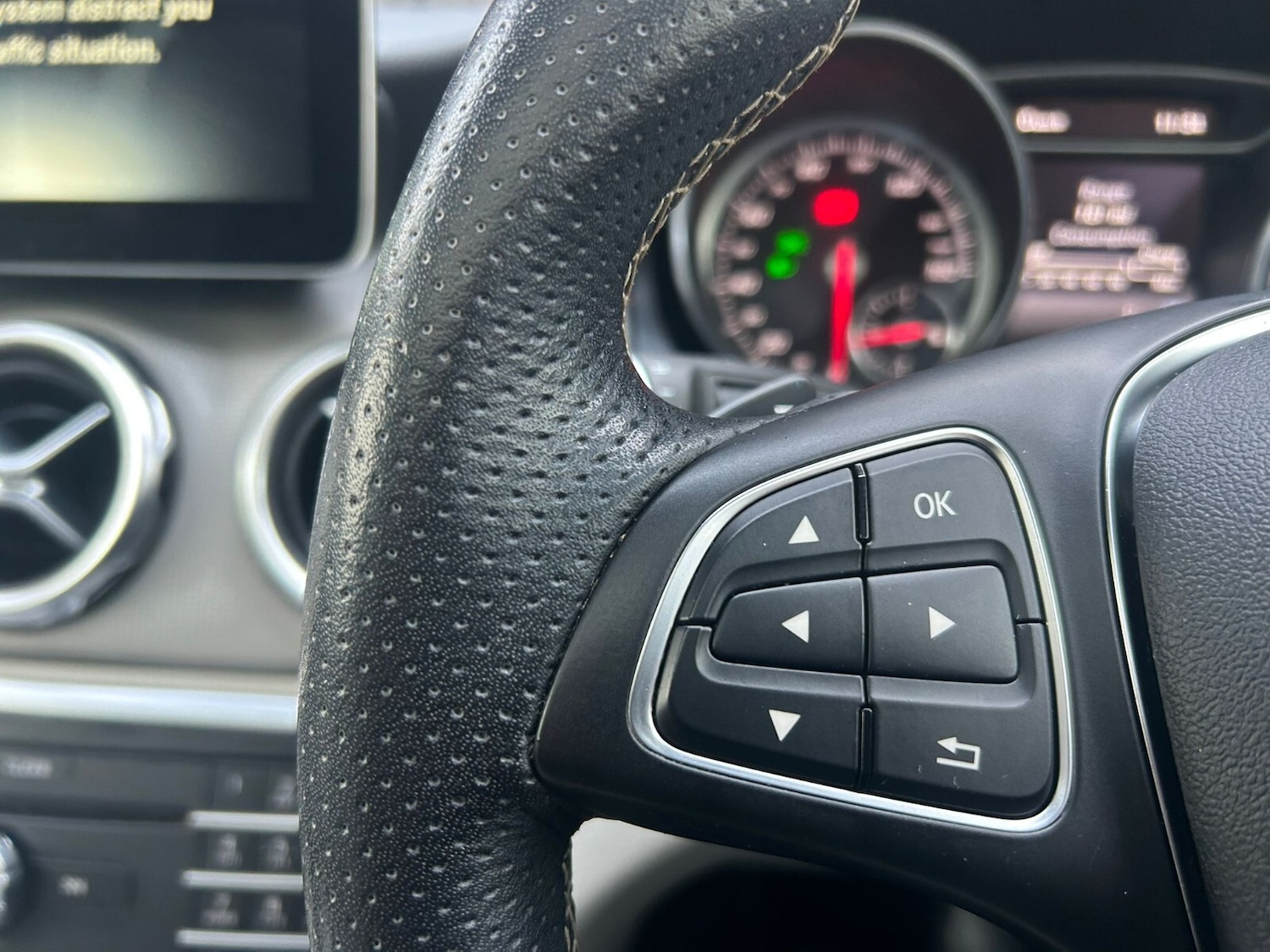 Used Mercedes-Benz GLA 2017 for sale - 77013011: Photo 29