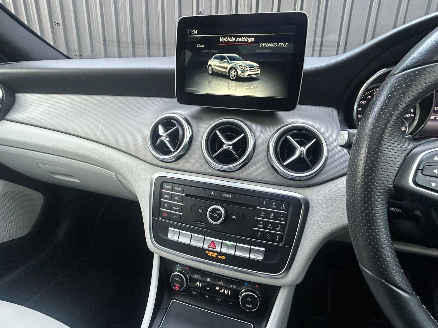 Used Mercedes-Benz GLA 2017 for sale - 77013011: Photo 30