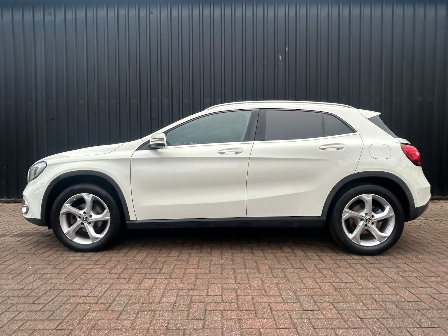 Used Mercedes-Benz GLA 2017 for sale - 77013011: Photo 7