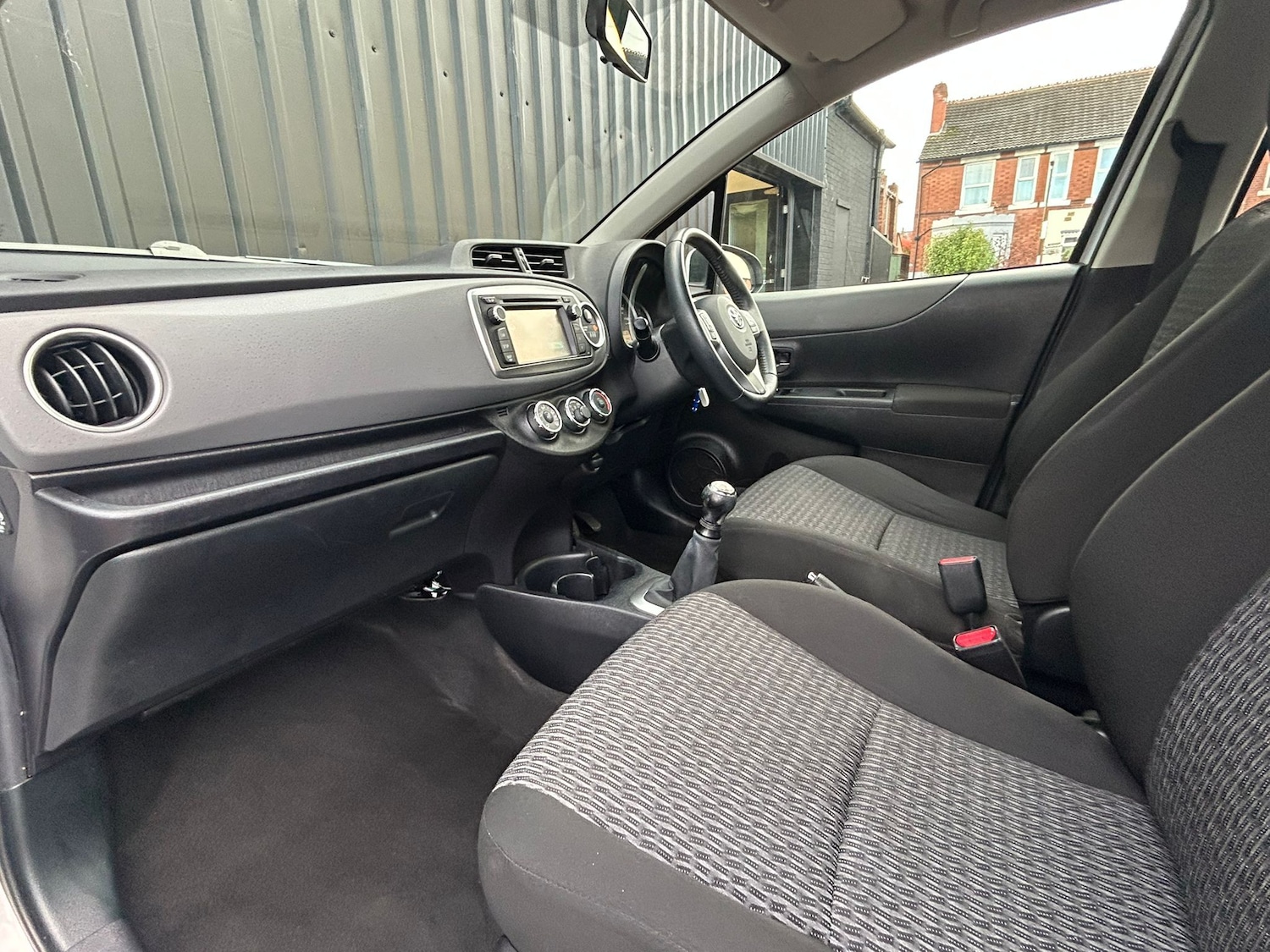 Used Toyota Yaris 2013 for sale - 76519463: Photo 22