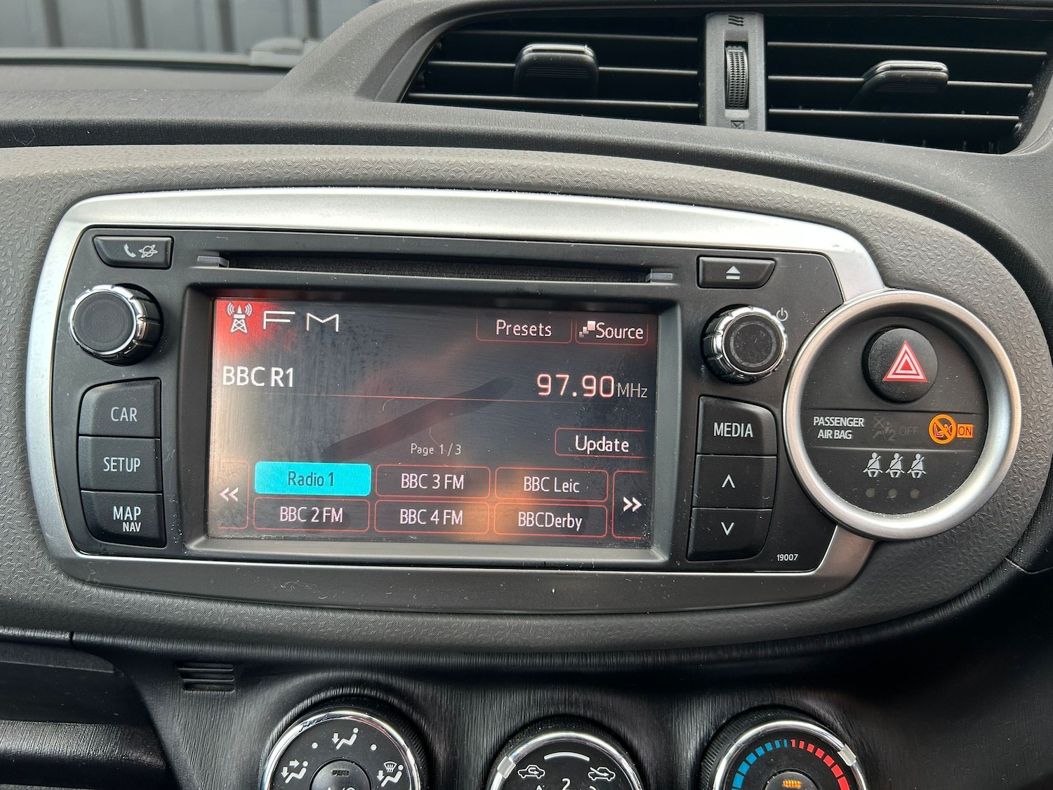 Used Toyota Yaris 2013 for sale - 76519463: Photo 32