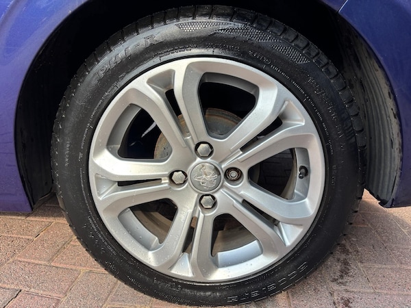 Used Peugeot 208 2013 for sale - 75636812: Photo 13
