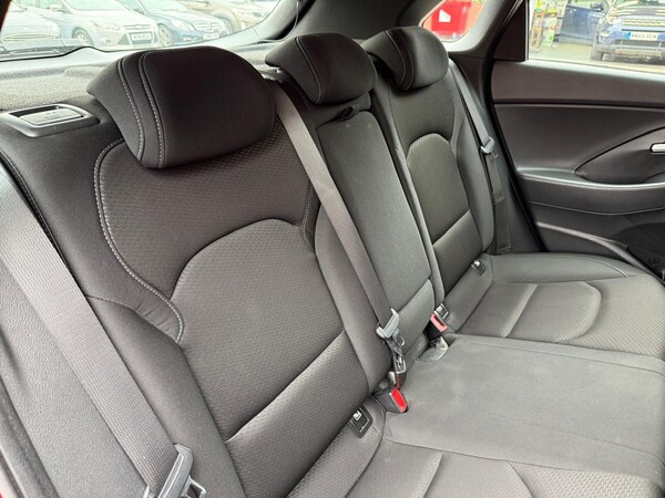Used Hyundai i30 2018 for sale - 76302386: Photo 20