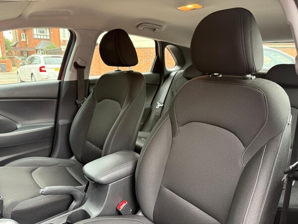 Used Hyundai i30 2018 for sale - 76302386: Photo 27