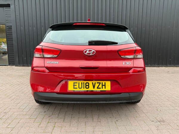 Used Hyundai i30 2018 for sale - 76302386: Photo 8