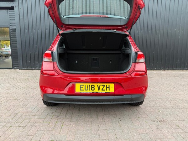 Used Hyundai i30 2018 for sale - 76302386: Photo 9