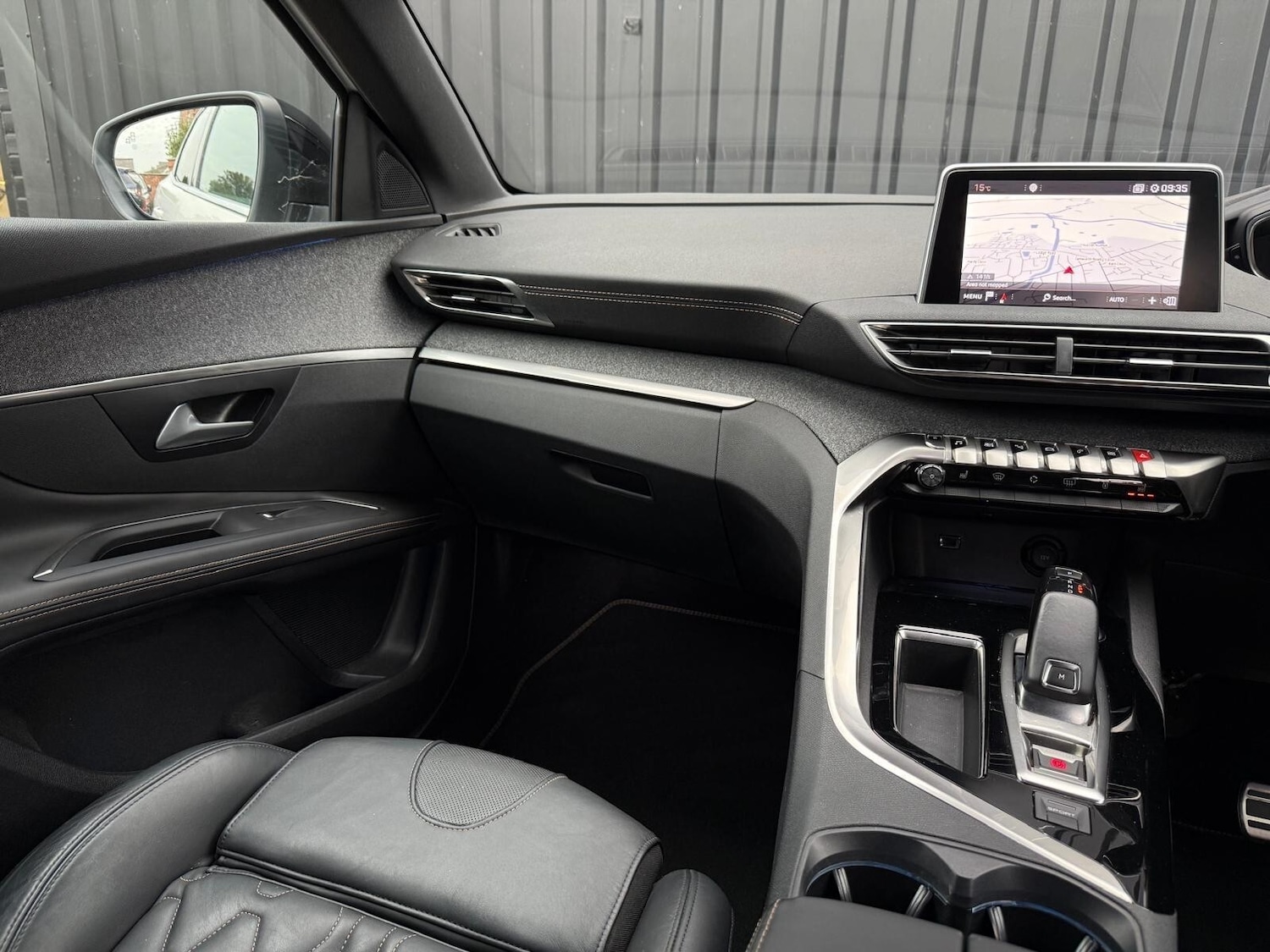 Used Peugeot 3008 2018 for sale - 76302384: Photo 25