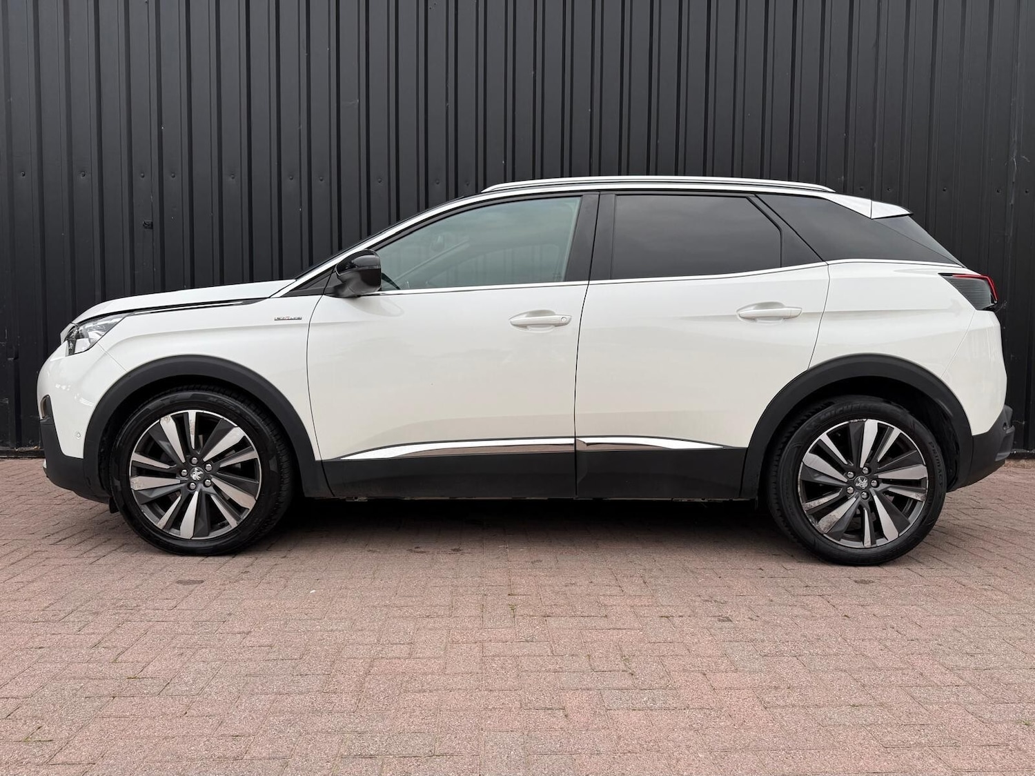 Used Peugeot 3008 2018 for sale - 76302384: Photo 6