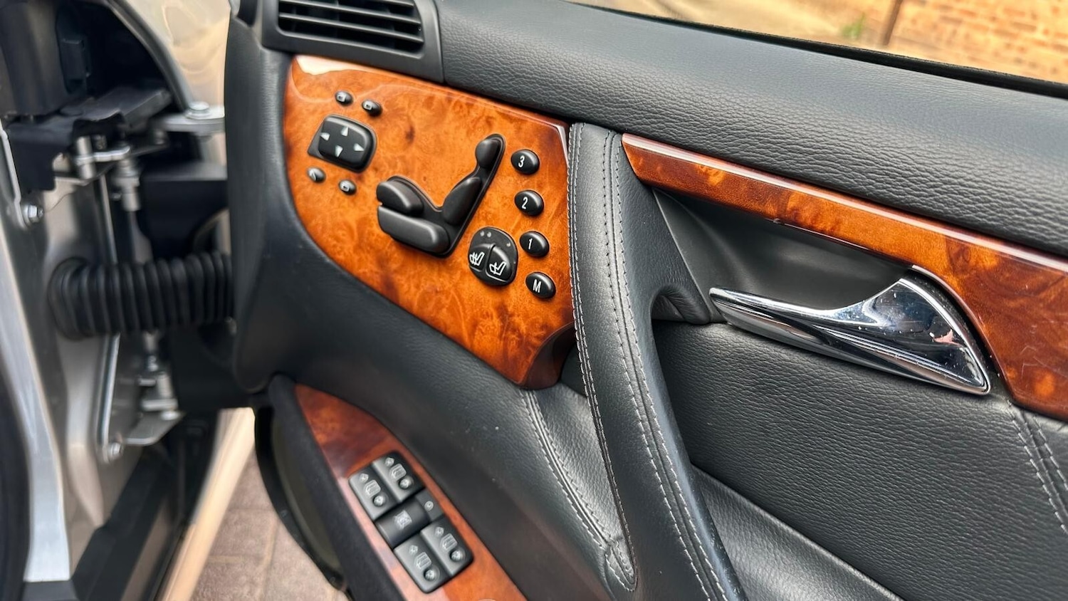 Used Mercedes-Benz CL 2006 for sale - 76766109: Photo 32