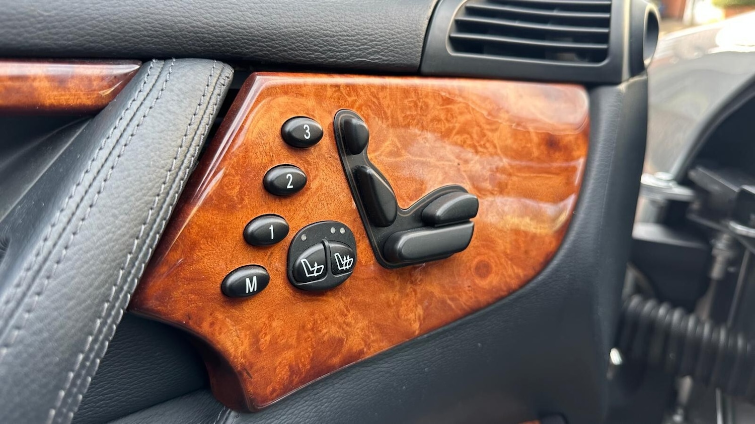 Used Mercedes-Benz CL 2006 for sale - 76766109: Photo 33