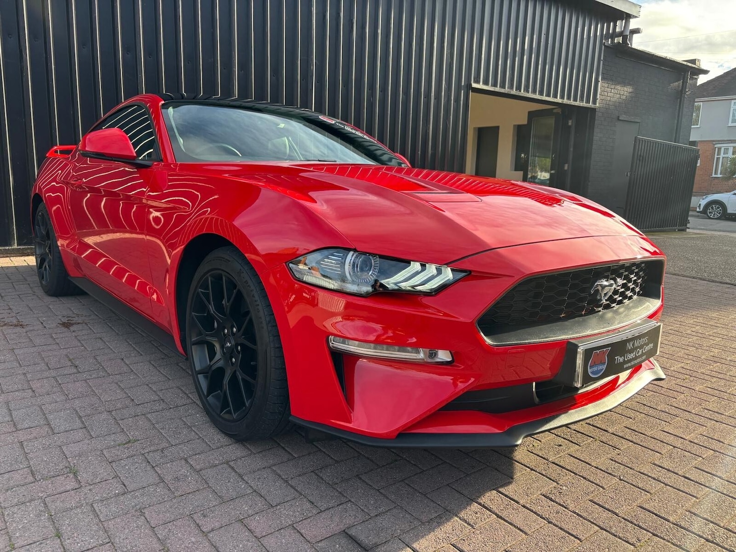 Used Ford Mustang 2020 for sale - 75996839: Photo 2