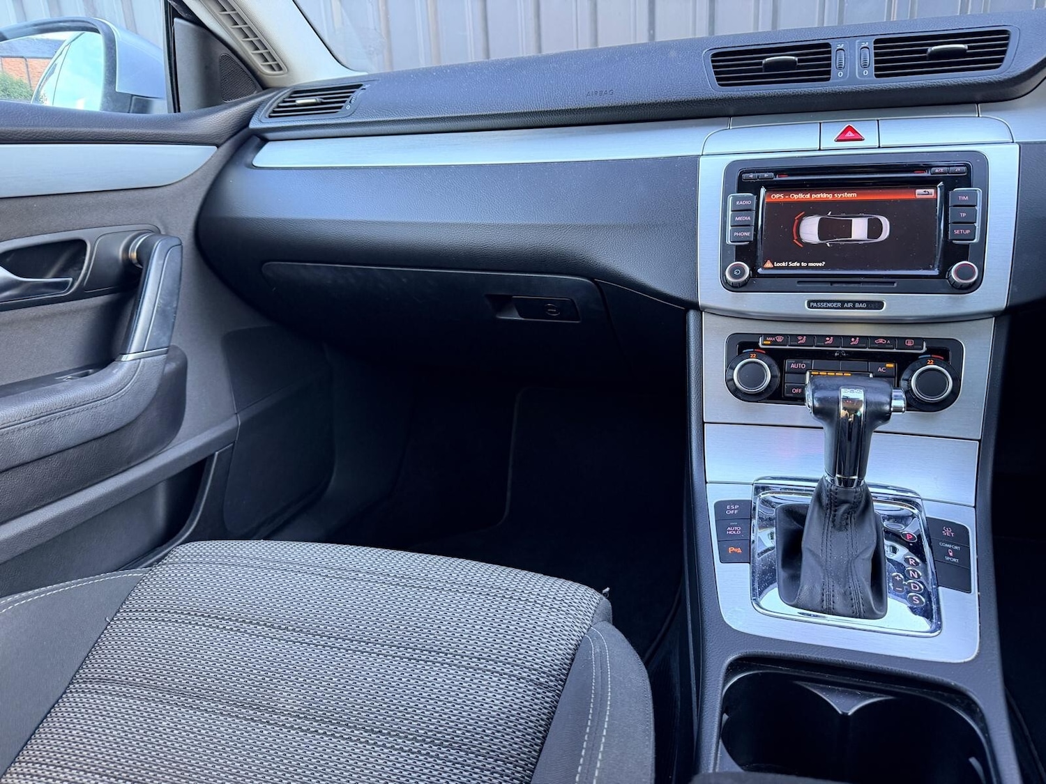 Used Volkswagen Passat 2010 for sale - 76372808: Photo 26