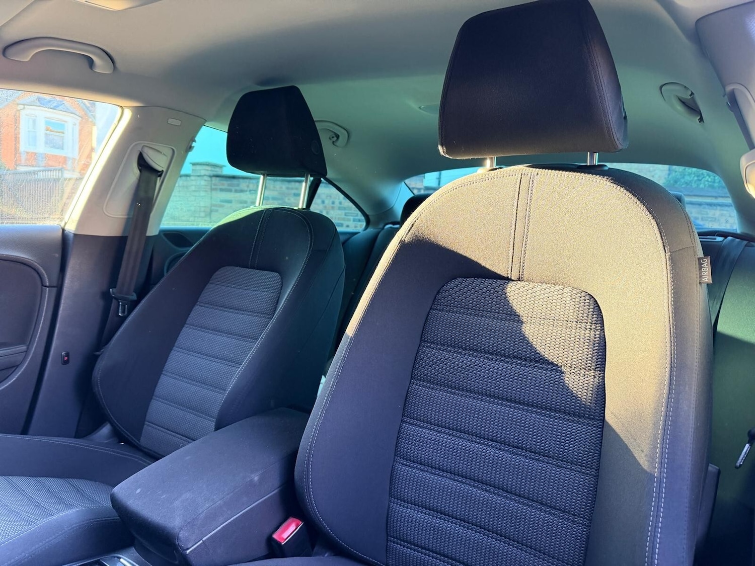Used Volkswagen Passat 2010 for sale - 76372808: Photo 28