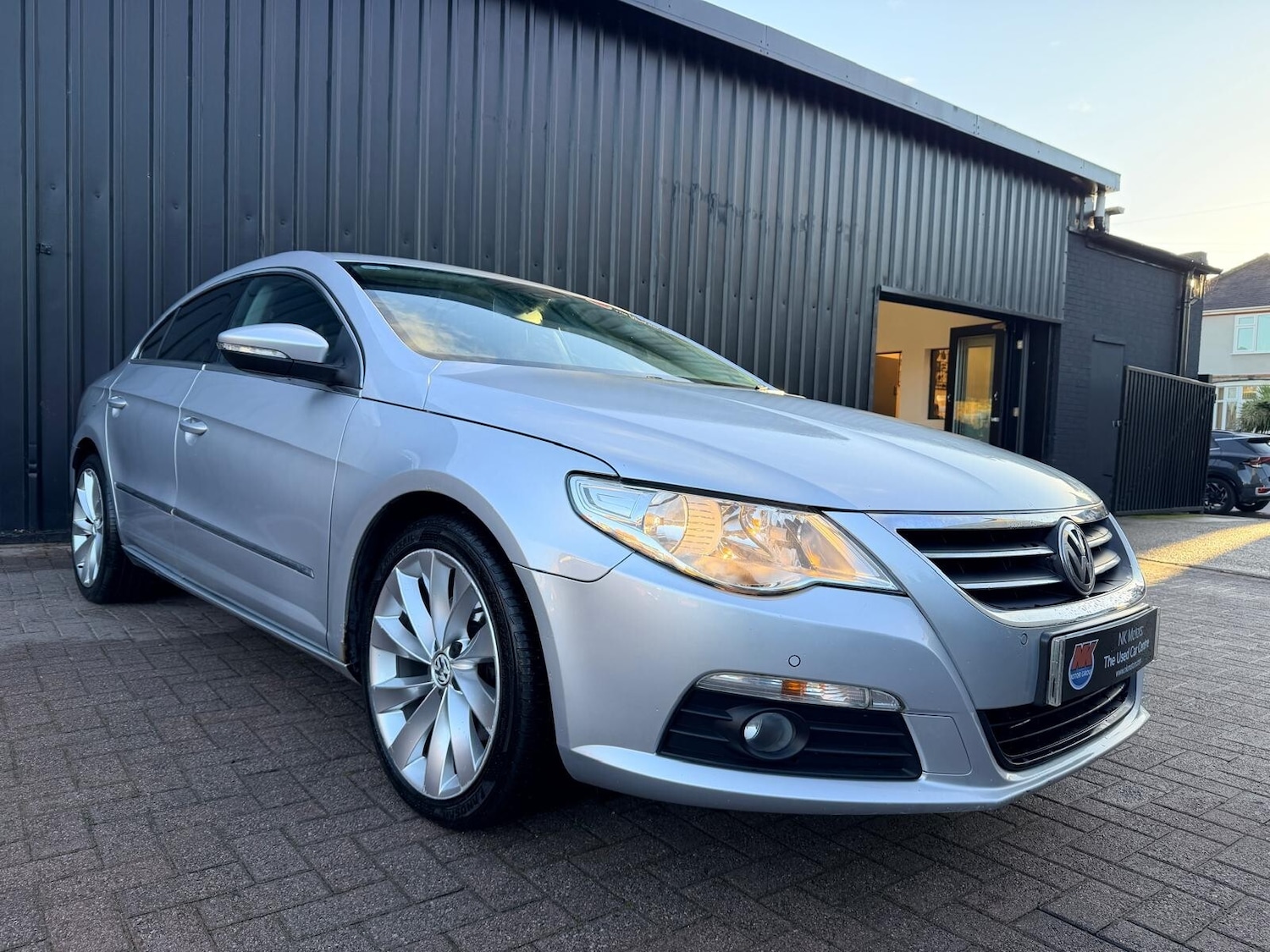 Used Volkswagen Passat 2010 for sale - 76372808: Photo 3