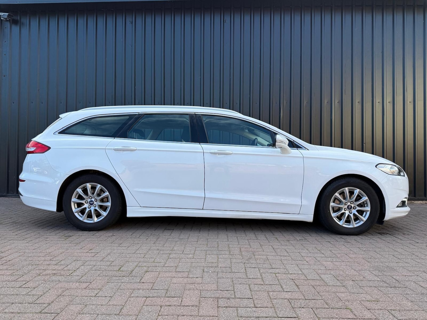 Used Ford Mondeo 2018 for sale - 76400789: Photo 11