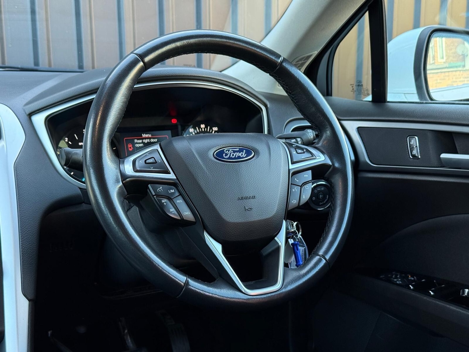 Used Ford Mondeo 2018 for sale - 76400789: Photo 15