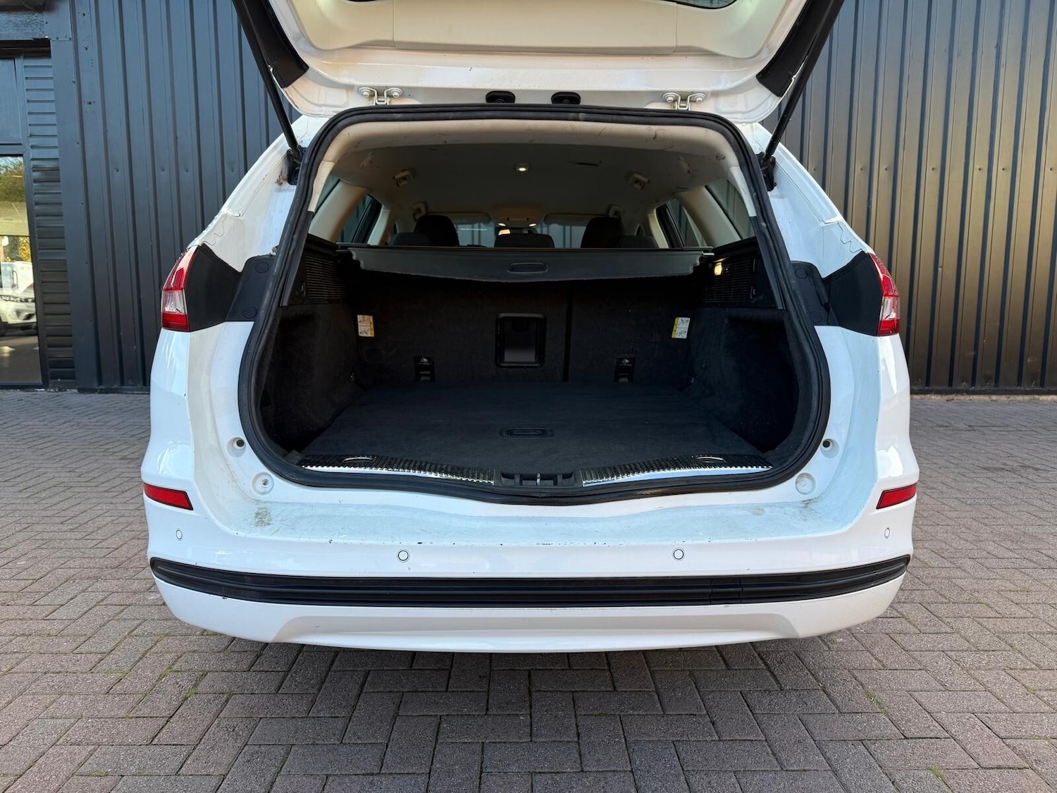 Used Ford Mondeo 2018 for sale - 76400789: Photo 8