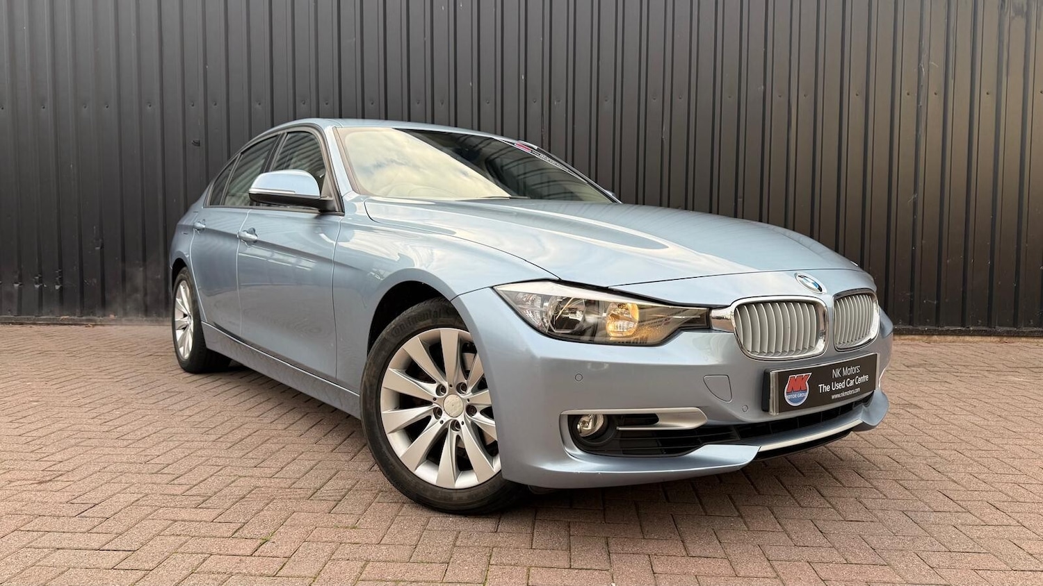 Used BMW 3 Series 2012 for sale - 76623598: Photo 2