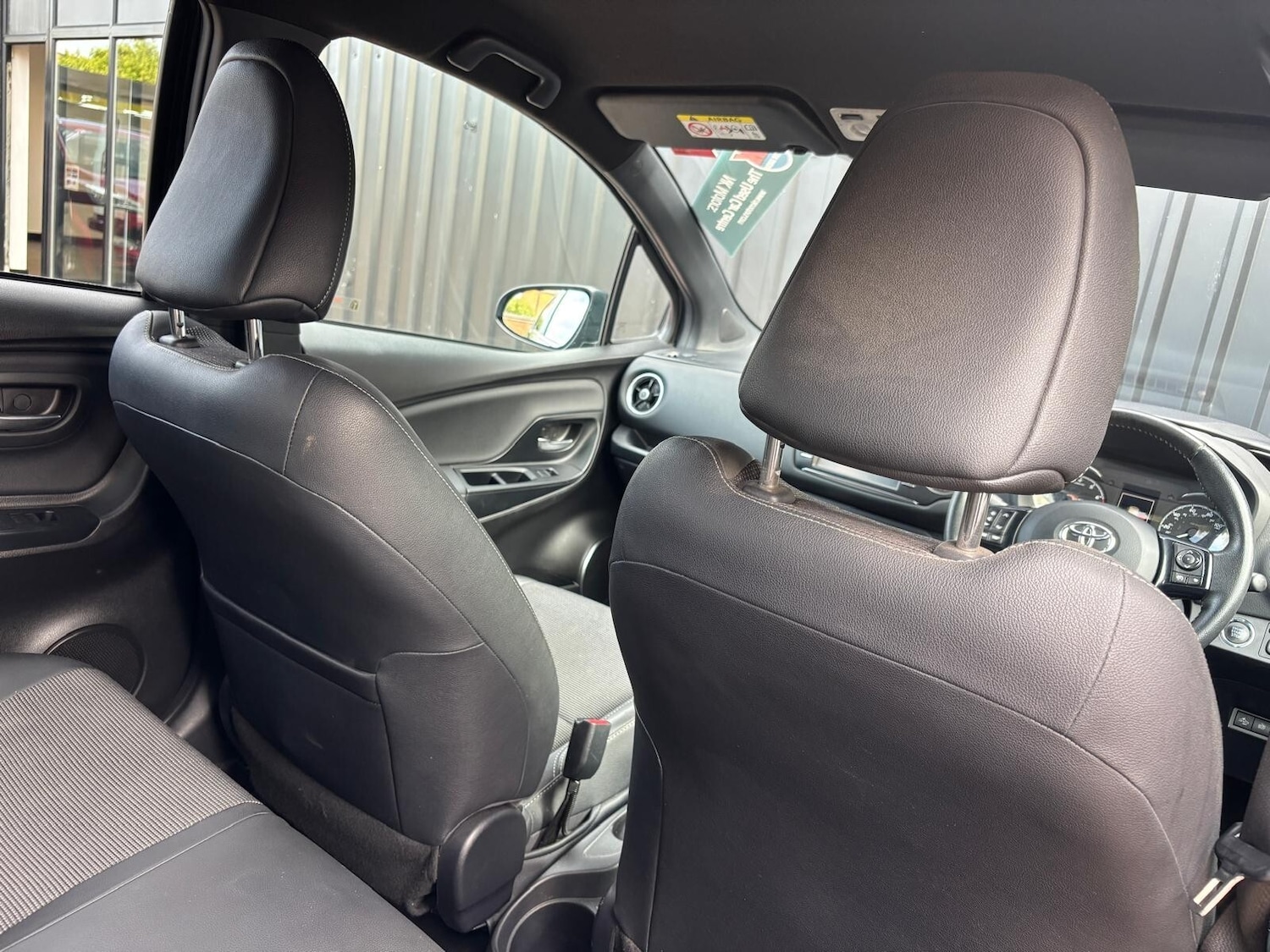 Used Toyota Yaris 2018 for sale - 76161469: Photo 18