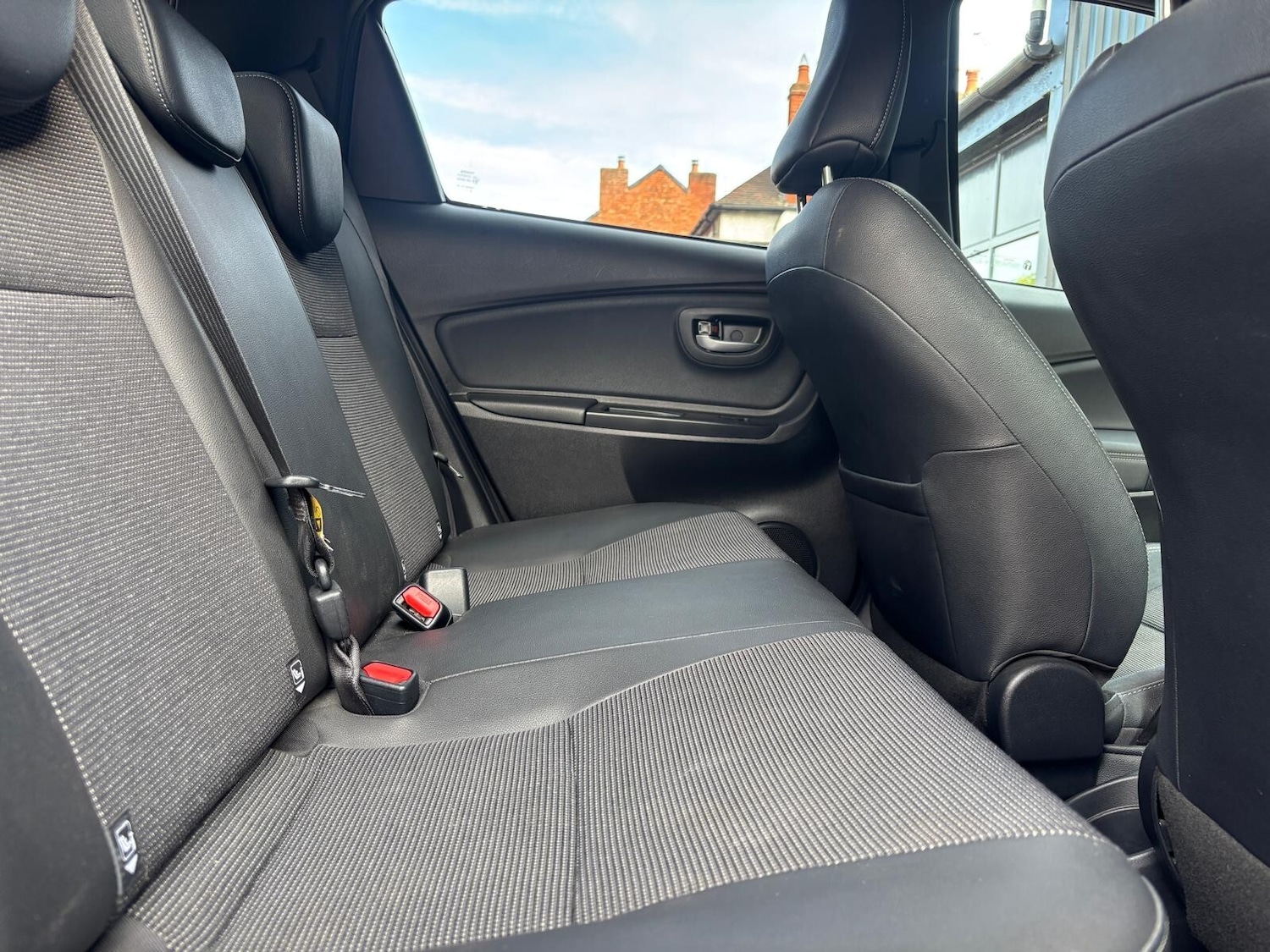 Used Toyota Yaris 2018 for sale - 76161469: Photo 20