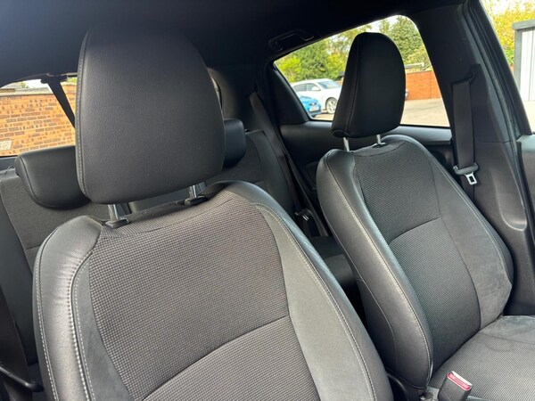 Used Toyota Yaris 2018 for sale - 76161469: Photo 29